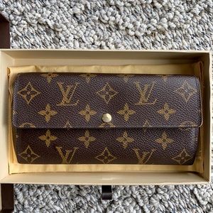 Authentic Louis Vuitton Sarah NM2 Monogram Wallet